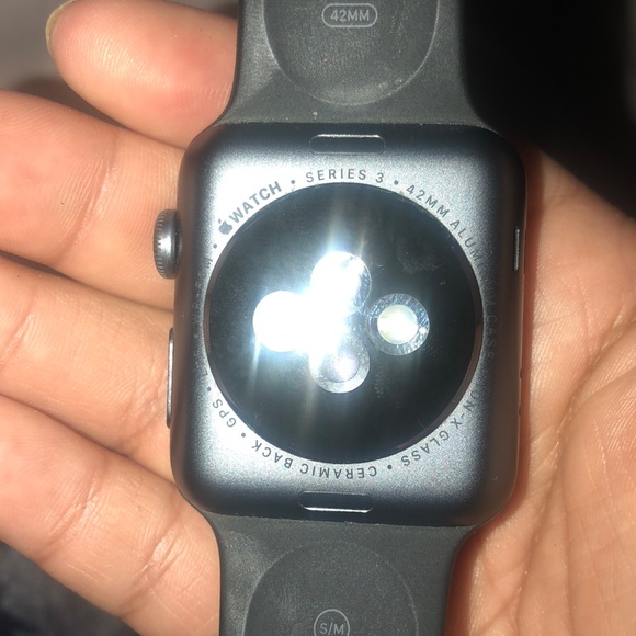 Apple Watch series 3 42mm brand new used twice main image 2